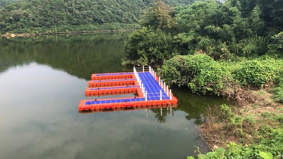 5000kg 負荷容量 PE フローティングポントン 広範囲の用途